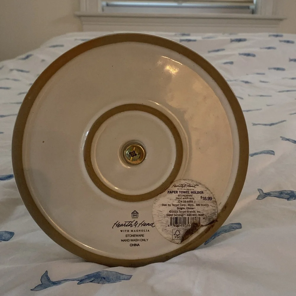 Hearth and Hand (Target) paper towel holder. Perfect condition!